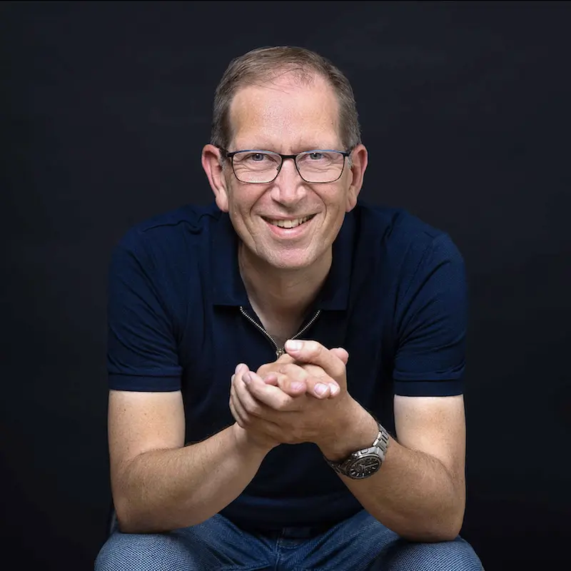 Marco <span style="color: #c06014;">Verhoef</span>